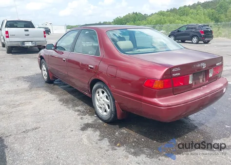 2000 Toyota Camry Le from USA, damaged, VIN JT2BG22K3Y0521541